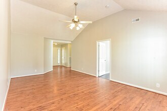 948 Tom Hailey Blvd in La Vergne, TN - Building Photo - Building Photo