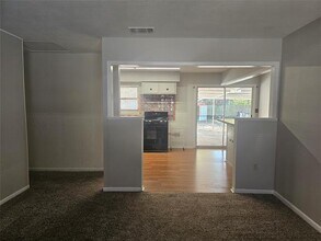 604 E 4th St in Weatherford, TX - Building Photo - Building Photo