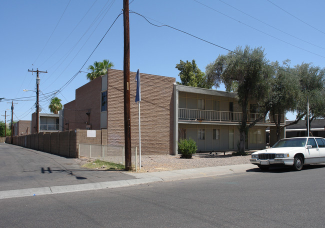 Citrus Acres in Phoenix, AZ - Building Photo - Building Photo