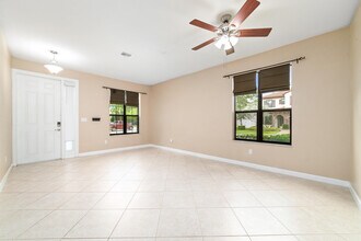 6001 Night Heron Ct in Greenacres, FL - Building Photo - Building Photo