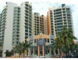 IL Villaggio Condos in Miami Beach, FL - Building Photo