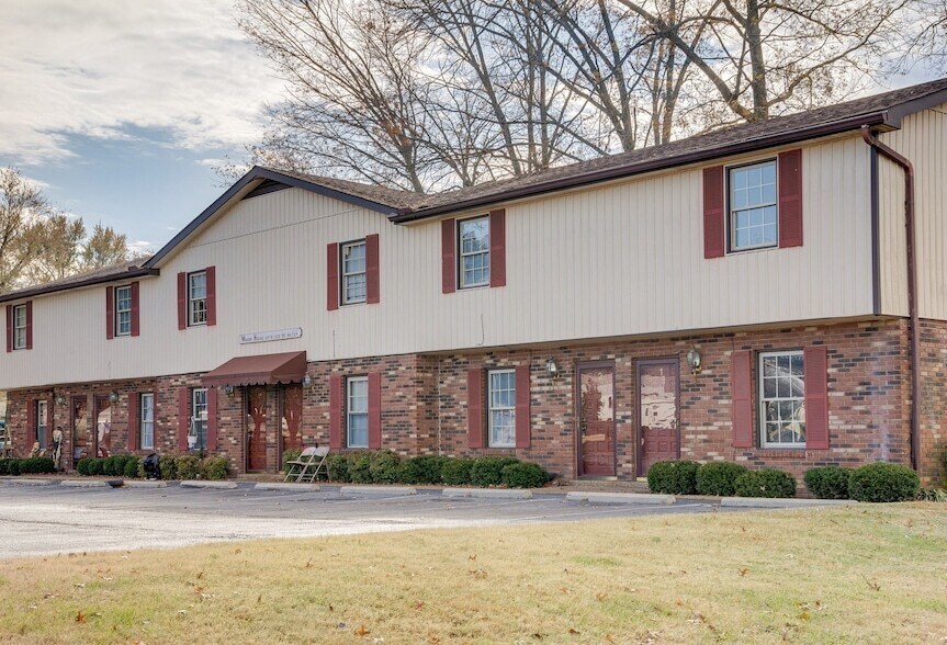 930 S Water Ave, Unit 5 in Gallatin, TN - Building Photo