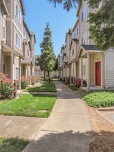 10339 SW Ridgepath Ln in Beaverton, OR - Building Photo - Building Photo