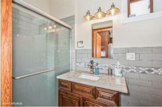 3037 W Lyndale St in Chicago, IL - Building Photo - Building Photo