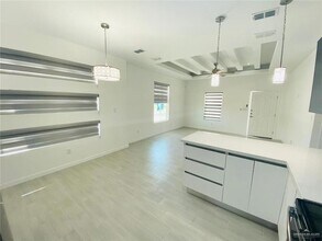 1623 W Marlin St, Unit 3 in Pharr, TX - Building Photo - Building Photo