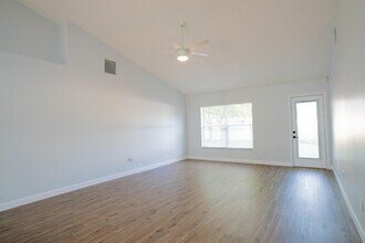 2001 SW Ember St in Port St. Lucie, FL - Building Photo - Building Photo