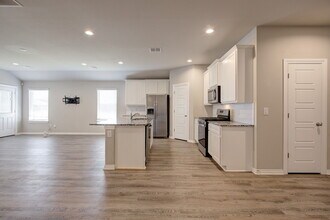 14800 Lost Fls Wy in Oklahoma City, OK - Building Photo - Building Photo