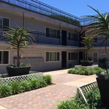 Newport Wilton Apartments in Long Beach, CA - Building Photo - Building Photo