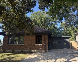 609 S 5th Ave in St. Charles, IL - Building Photo