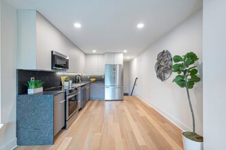 771 18th St NE, Unit B in Washington, DC - Building Photo - Building Photo