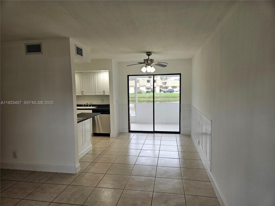 4479 Oak Terrace Dr in Greenacres, FL - Foto de edificio