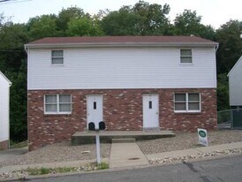 124 Karen Way in Weirton, WV - Building Photo
