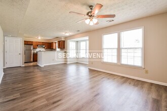 5002 Penscot Way in Stone Mountain, GA - Building Photo - Building Photo
