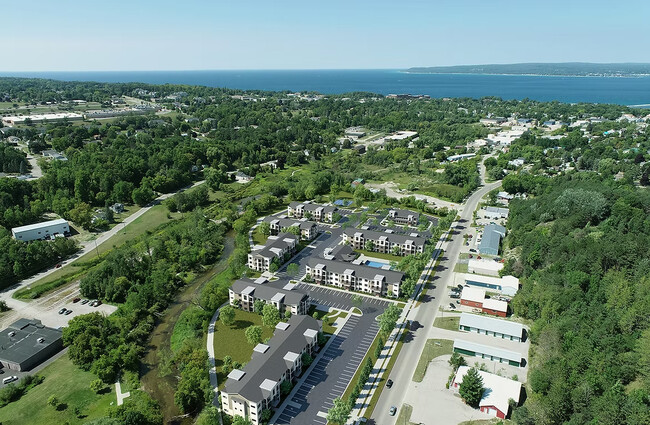 The Block at Petoskey in Petoskey, MI - Foto de edificio - Building Photo