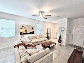 32105 Powderpuff Mimosa Dr in San Antonio, FL - Building Photo