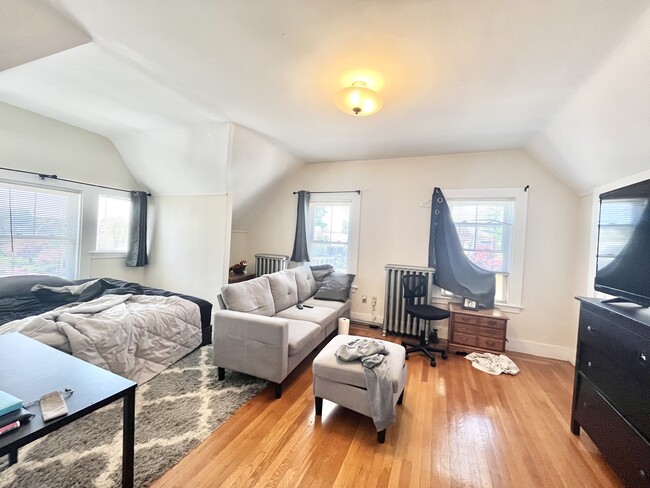 35 Parsons St, Unit 2 in Boston, MA - Building Photo - Building Photo