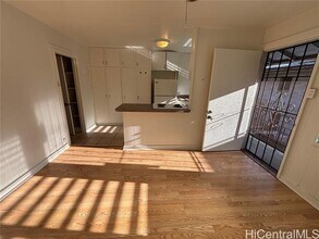 1218 Makaloa St in Honolulu, HI - Building Photo - Building Photo