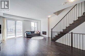 14 Carole Bell Wy in Markham, ON - Building Photo - Building Photo