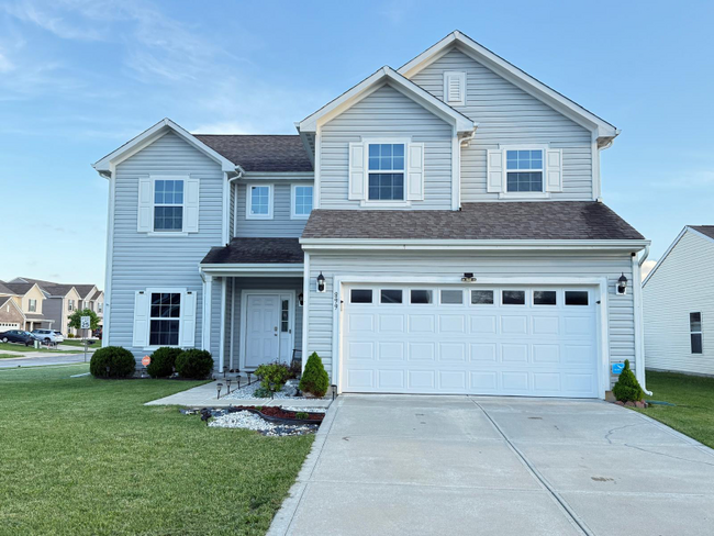 property at 899 Briarstone Dr
