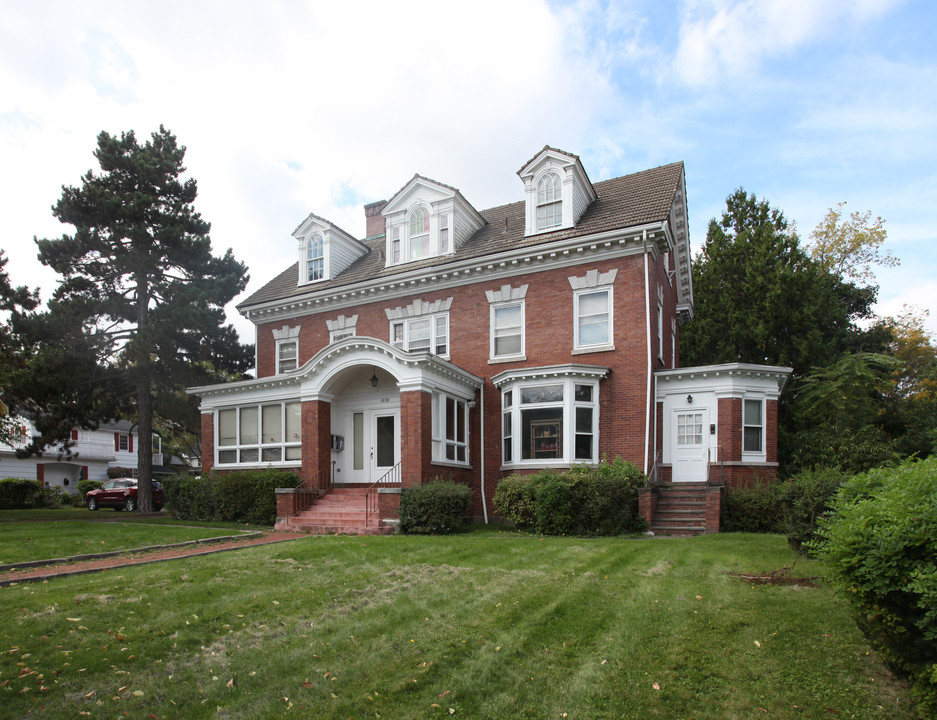 1239 Lake Ave in Rochester, NY - Foto de edificio