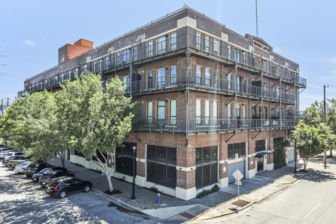 Herrin Lofts in Houston, TX - Foto de edificio