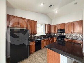 15564 W Mescal St in Surprise, AZ - Building Photo - Building Photo
