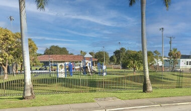 65 NE 59th St, Unit 2 in Miami, FL - Building Photo - Building Photo