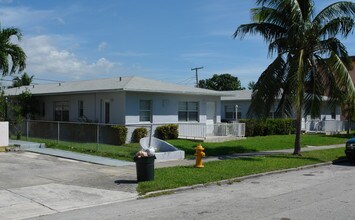 2431 SW 27th St in Miami, FL - Building Photo - Building Photo