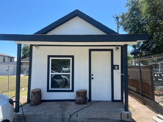 property at 910 18th St