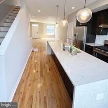 705 Fairmount Ave in Philadelphia, PA - Building Photo - Building Photo