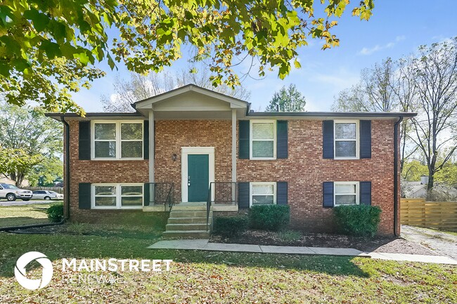 property at 7846 Saundersville Rd