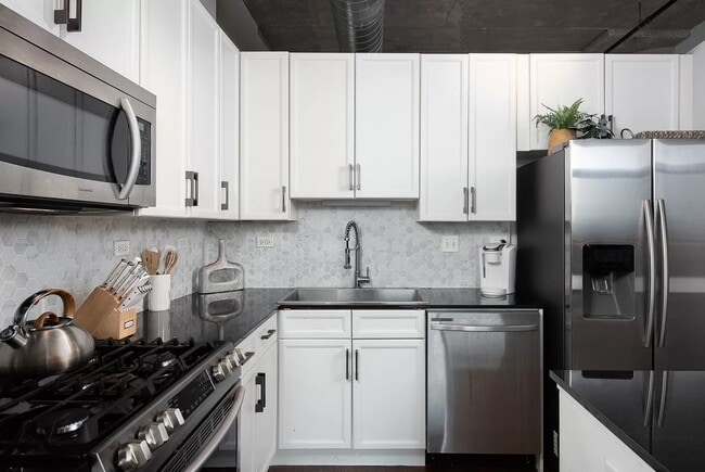 519 N Clark St, Unit 3c in Chicago, IL - Foto de edificio - Building Photo