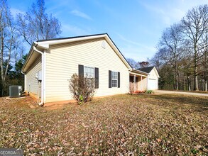 25 Haywood Ct in Covington, GA - Building Photo - Building Photo