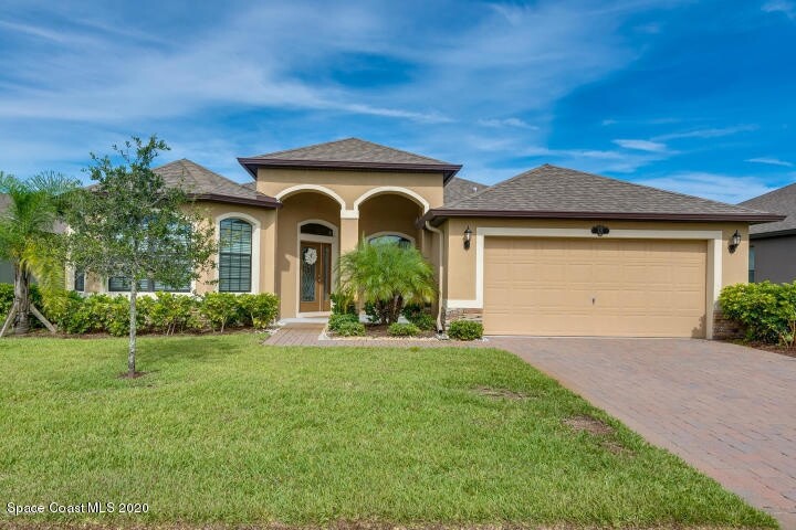 215 Sirius Ct in West Melbourne, FL - Building Photo