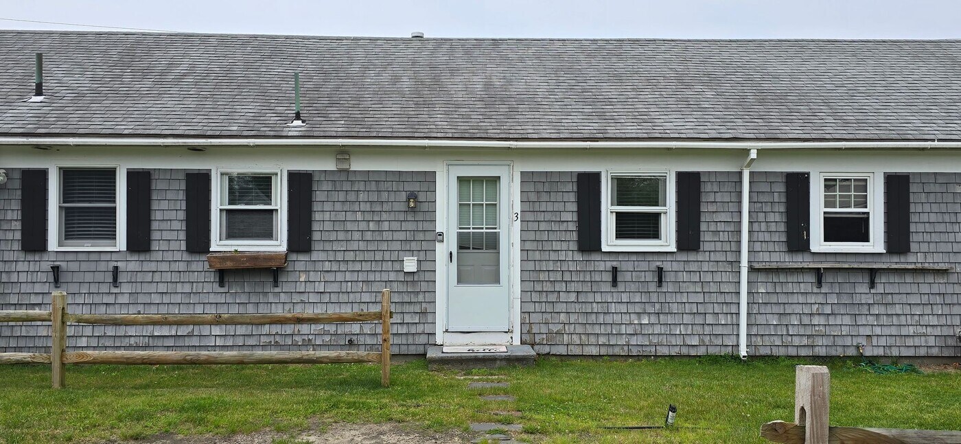 191 Sea St in Dennis, MA - Building Photo