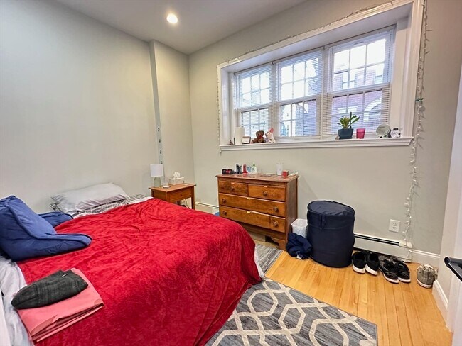 209 Endicott St, Unit 2 in Boston, MA - Building Photo - Building Photo