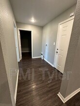 1109 Engle St in Mineola, TX - Building Photo - Building Photo