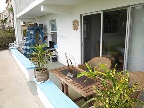 6399 Azure Ln, Unit a5 in Cocoa Beach, FL - Foto de edificio - Building Photo