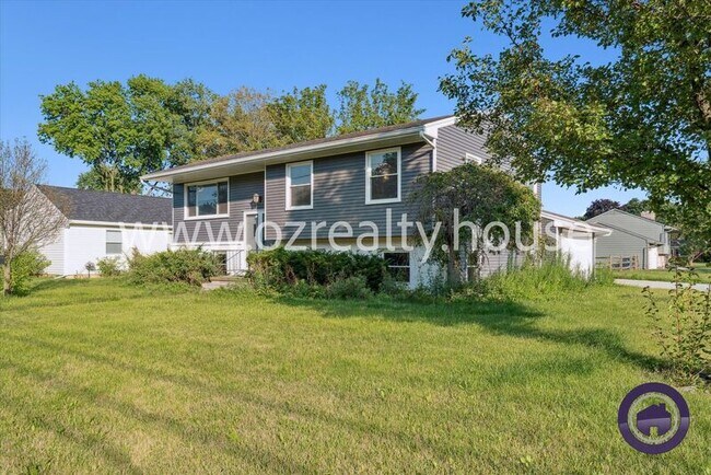 546 W South Boundary St in Perrysburg, OH - Building Photo - Building Photo