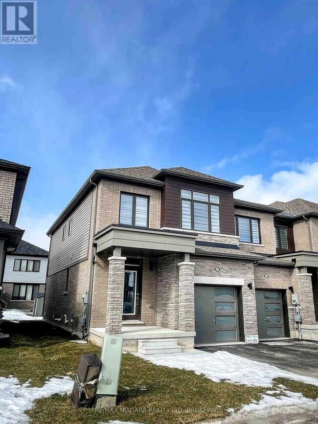 15 Peach St in Thorold, ON - Building Photo - Building Photo