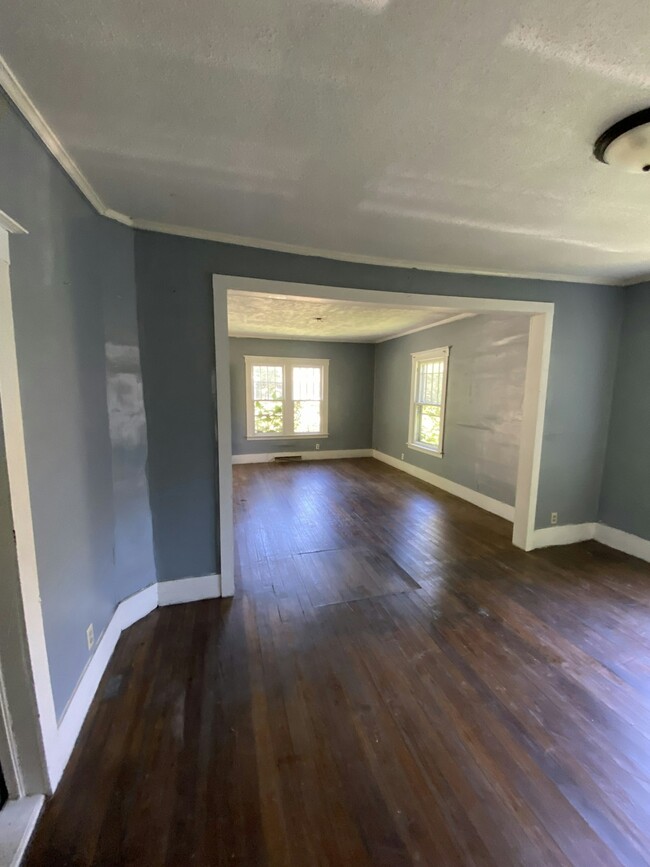 412 W Reed St in Benton, IL - Building Photo - Building Photo