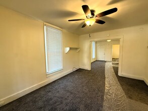 1250 N Jefferson Ave in Wichita, KS - Foto de edificio - Building Photo