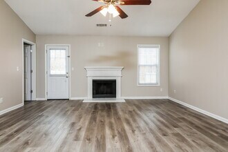 2662 Sam Calvin Dr in Dacula, GA - Foto de edificio - Building Photo