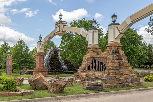 The Cliffs in Fayetteville, AR - Foto de edificio - Building Photo