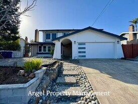 5804 Shadow Ridge Dr in Castro Valley, CA - Building Photo