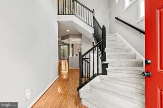 8729 Talbott Farm Dr in Alexandria, VA - Building Photo - Building Photo