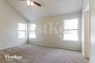 2216 Turf Club Dr in Arlington, TX - Building Photo - Building Photo