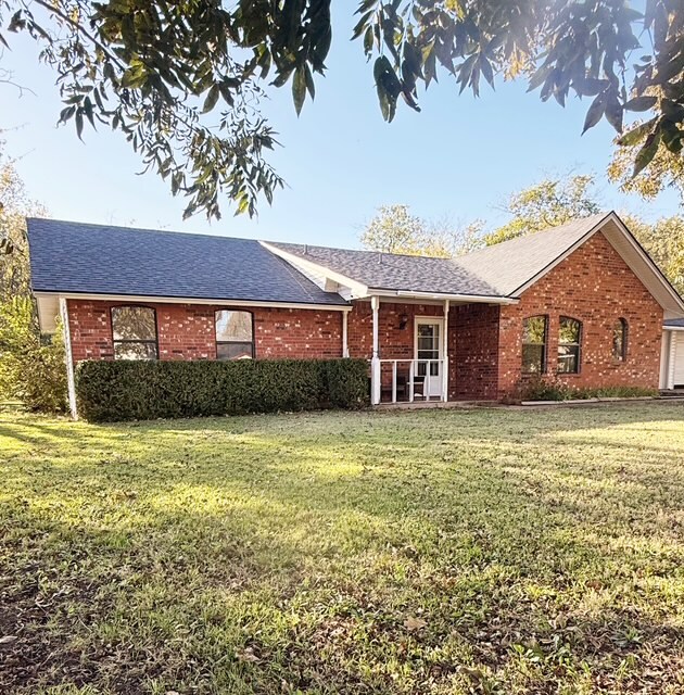 1106 N Harrison Ave in Sherman, TX - Building Photo