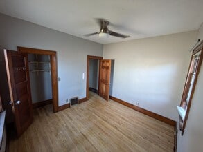 1008 S 6th St, Unit Main unit A in Norfolk, NE - Building Photo - Building Photo