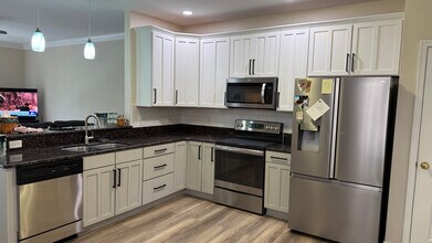 2110 Caroline St in Fredericksburg, VA - Building Photo - Building Photo